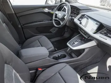 AUDI Q4 e-tron 40  AHK Wärmepumpe ACC Navi SHZ