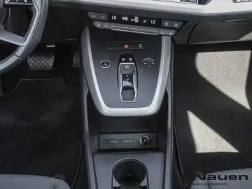 AUDI Q4 e-tron 40  AHK Wärmepumpe ACC Navi SHZ