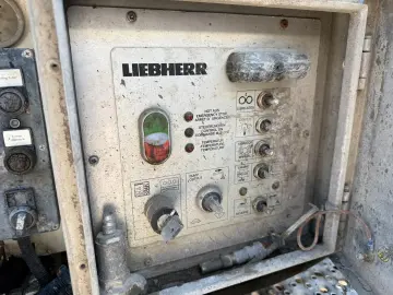 SCANIA P410 6x4 Liebherr THP 140 H 24 M4XH Concretepump