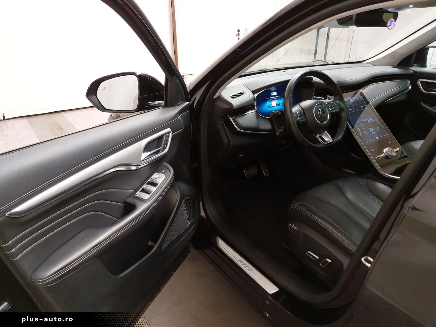 MG Marvel R Luxury Leder Navi LED Pano