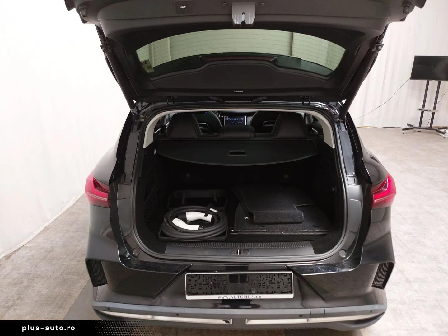 MG Marvel R Luxury Leder Navi LED Pano