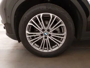 BMW X3 xDrive20i Luxury-Line Leder Navi LED LC prof.