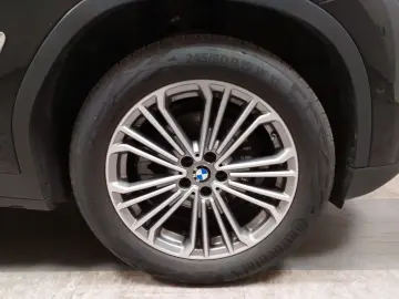 BMW X3 xDrive20i Luxury-Line Leder Navi LED LC prof.