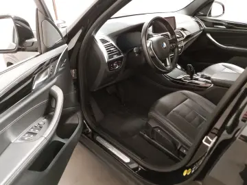 BMW X3 xDrive20i Luxury-Line Leder Navi LED LC prof.