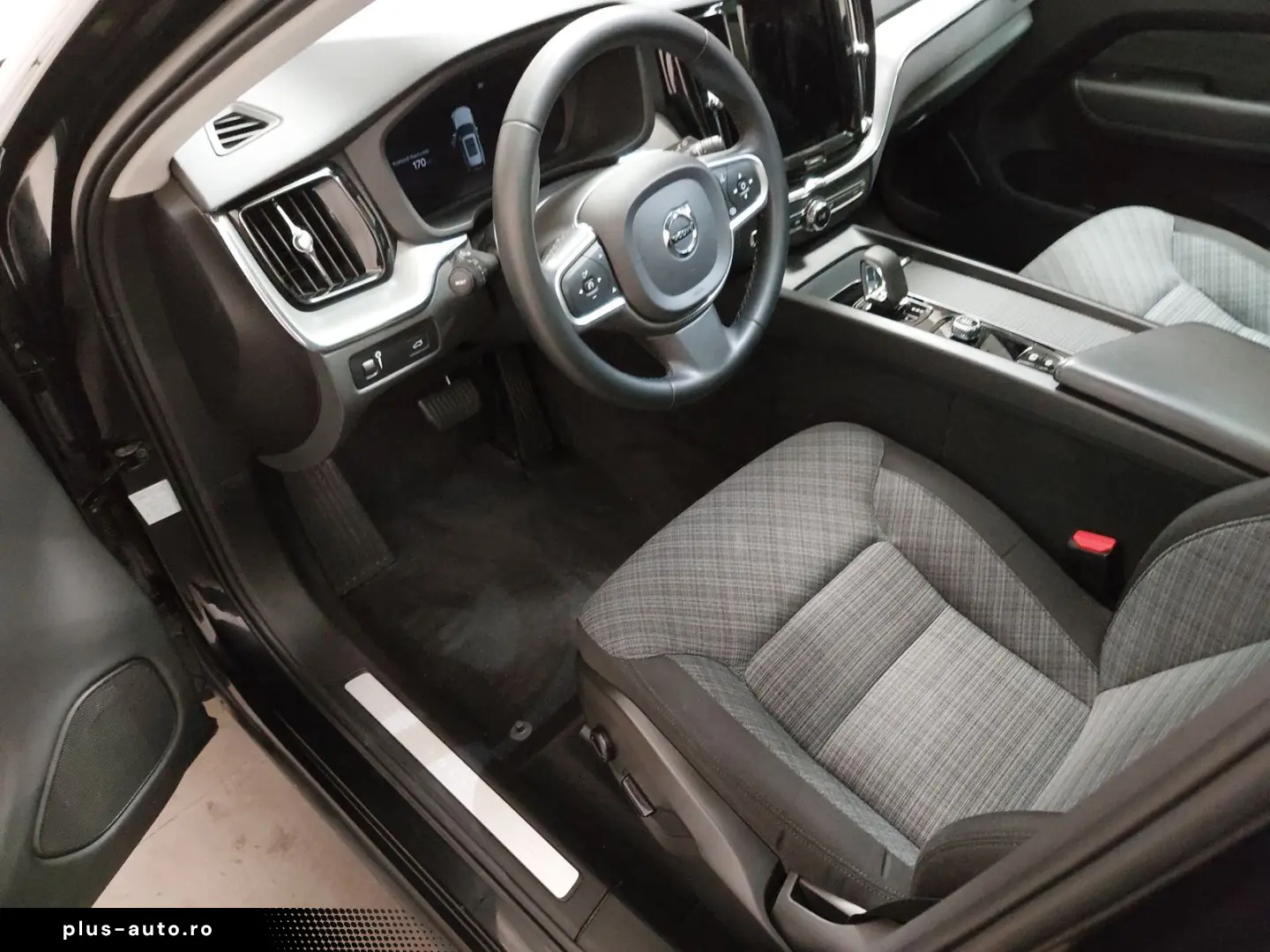 VOLVO XC60 Momentum Pro LED GSD KAMERA