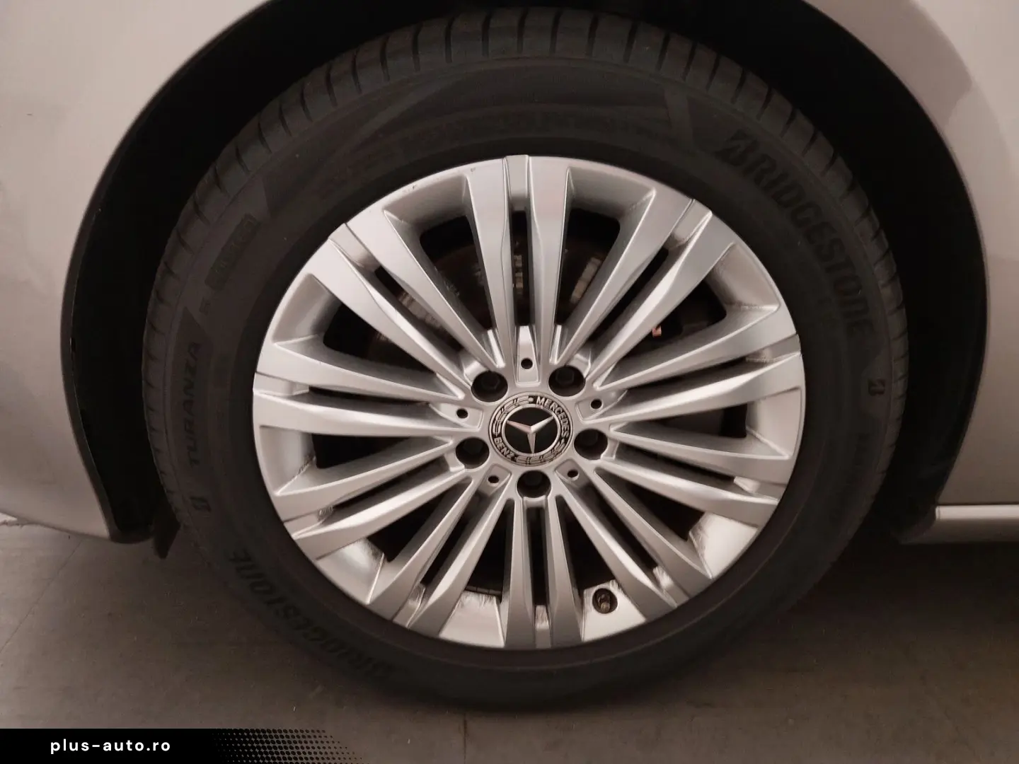 MERCEDES-BENZ Avantgarde Navi LED MBUX  T-Leder
