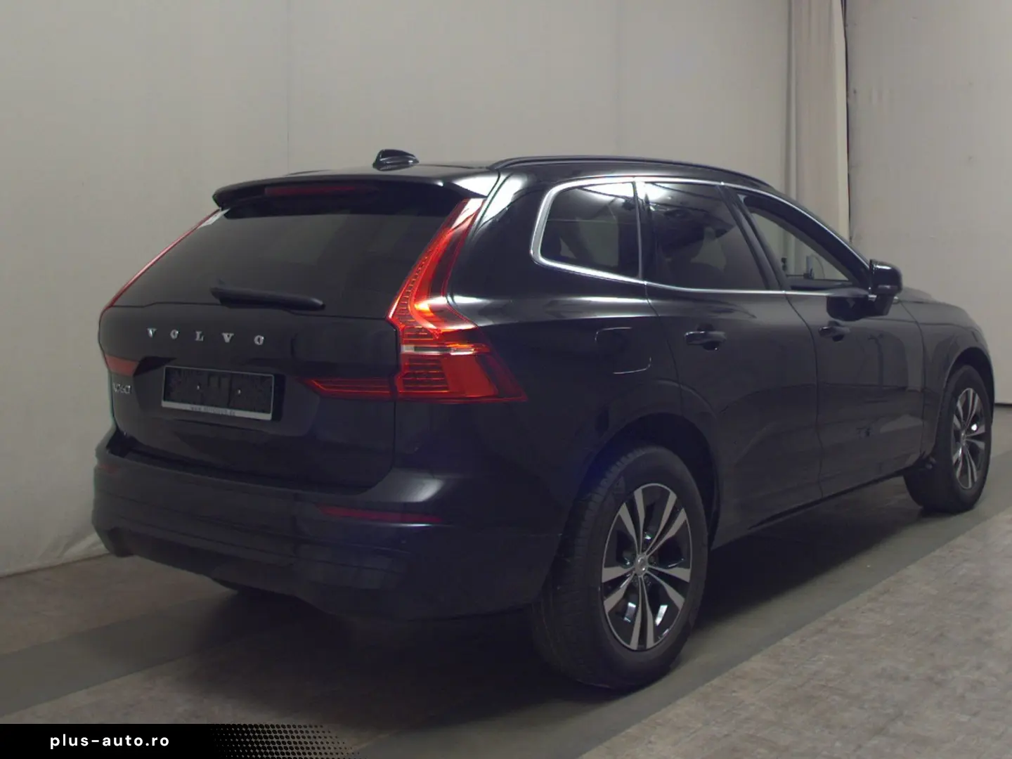 VOLVO XC60 B4 Momentum Pro Leder Navi Pano LED