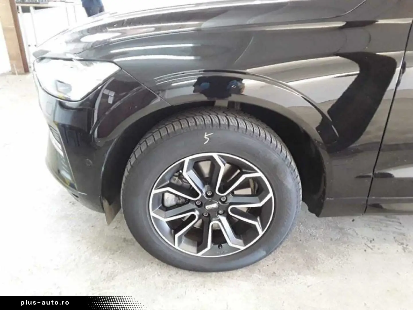 VOLVO XC60 B4 Momentum Pro Leder Navi Pano LED