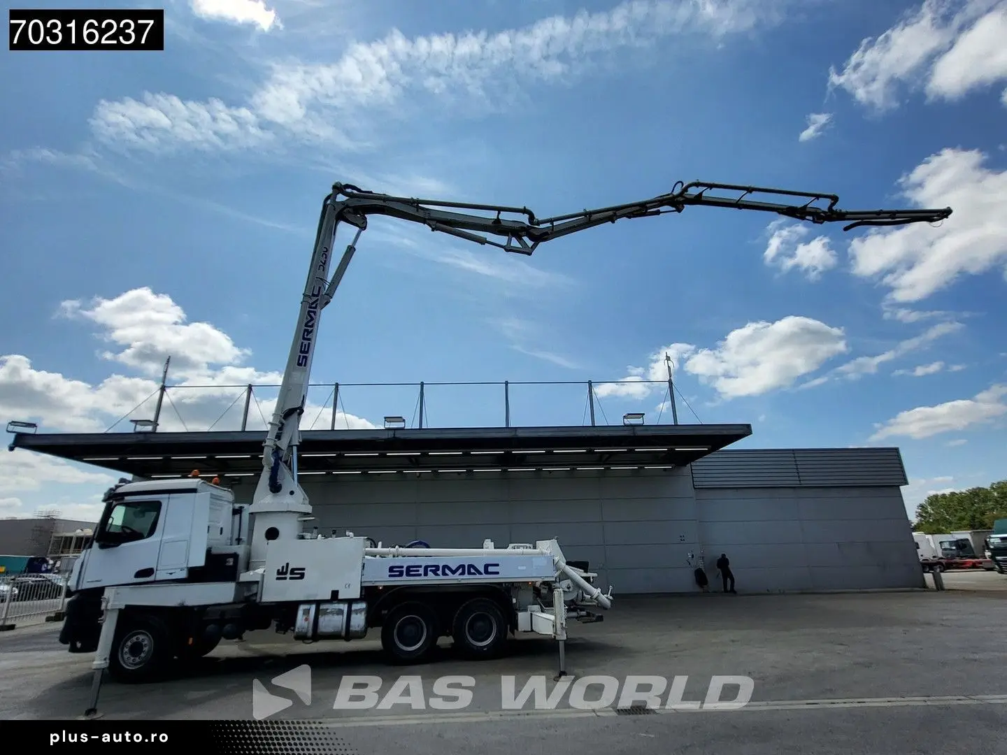 MERCEDES-BENZ Arocs 3342 6X4 SERMAC 5Z36 Concrete Pump