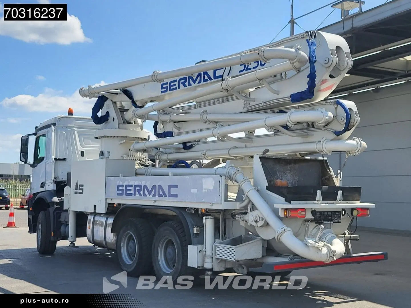 MERCEDES-BENZ Arocs 3342 6X4 SERMAC 5Z36 Concrete Pump