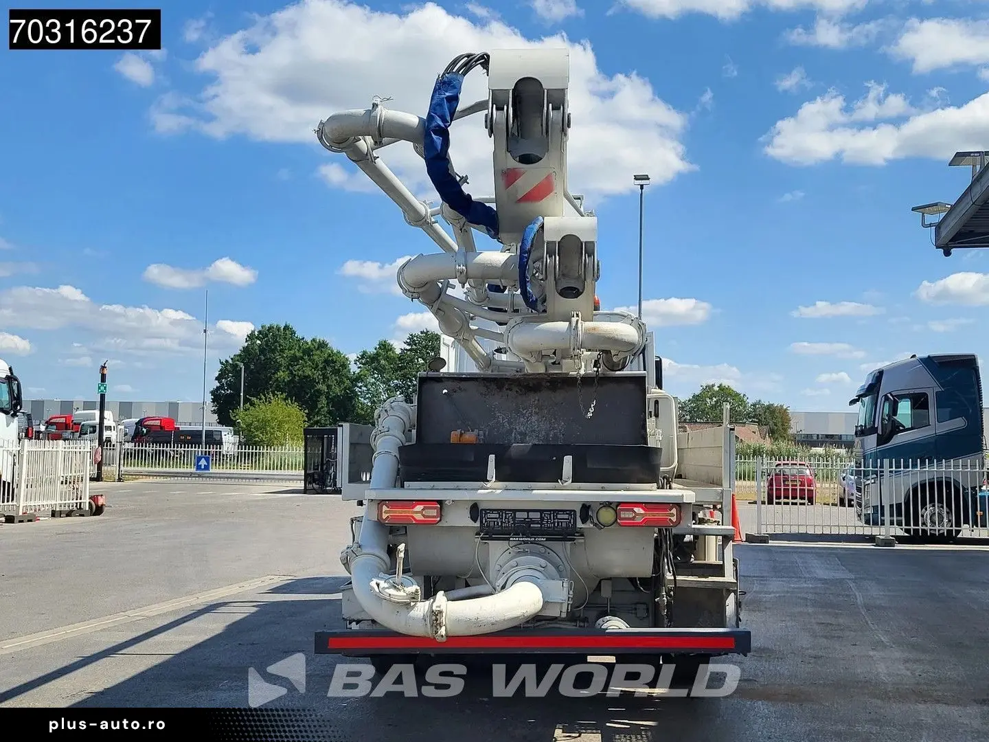 MERCEDES-BENZ Arocs 3342 6X4 SERMAC 5Z36 Concrete Pump