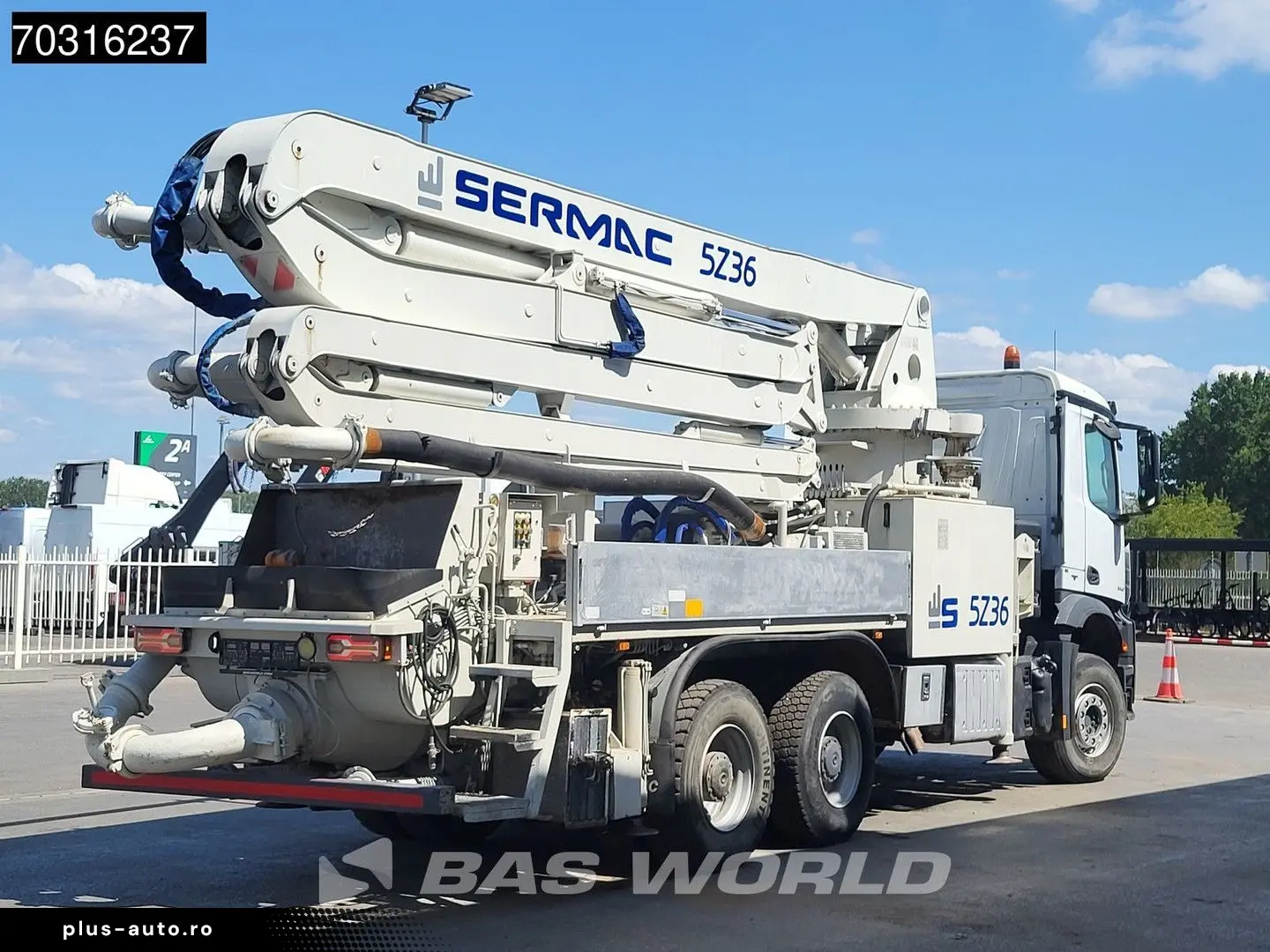 MERCEDES-BENZ Arocs 3342 6X4 SERMAC 5Z36 Concrete Pump