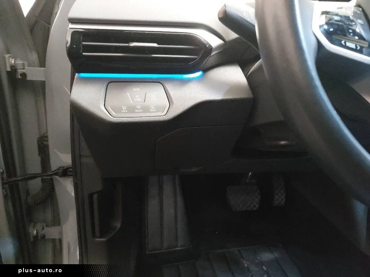 VW ID.4 Pure NAVI ACC LED Ambiente