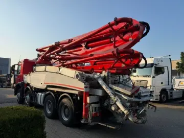 MERCEDES-BENZ Arocs 3543 Liebherr Hallenmeister 32m