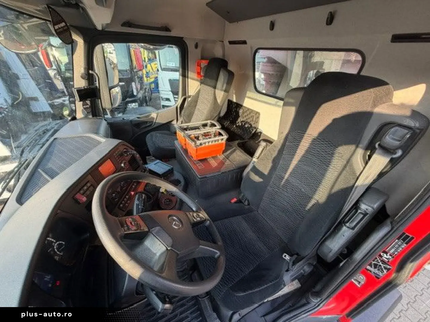 MERCEDES-BENZ Arocs 3543 Liebherr Hallenmeister 32m