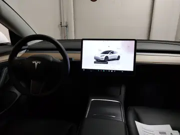 TESLA Model 3 Long Range AWD NAVI LED PANO KAMERA