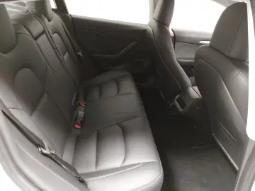 TESLA Model 3 Long Range AWD NAVI LED PANO KAMERA