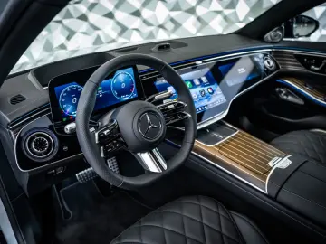 Mercedes-Benz S 580 e 4M L FACELIFT AMG First-Class