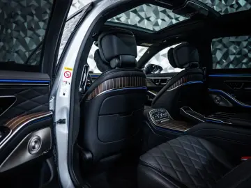 Mercedes-Benz S 580 e 4M L FACELIFT AMG First-Class
