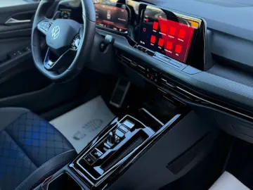 VW Golf VIII R Performance 4Motion