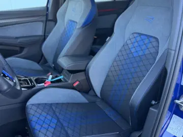 VW Golf VIII R Performance 4Motion