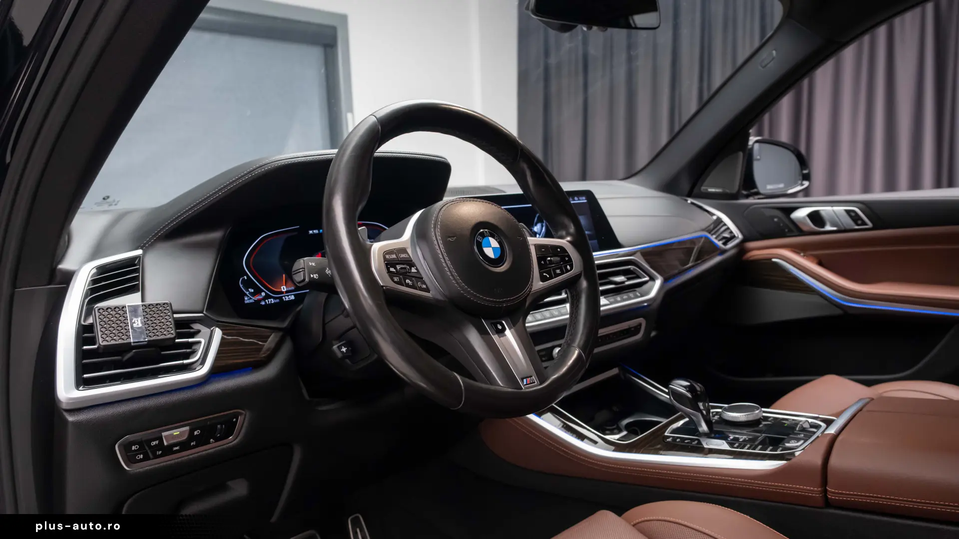 BMW M5 M50d