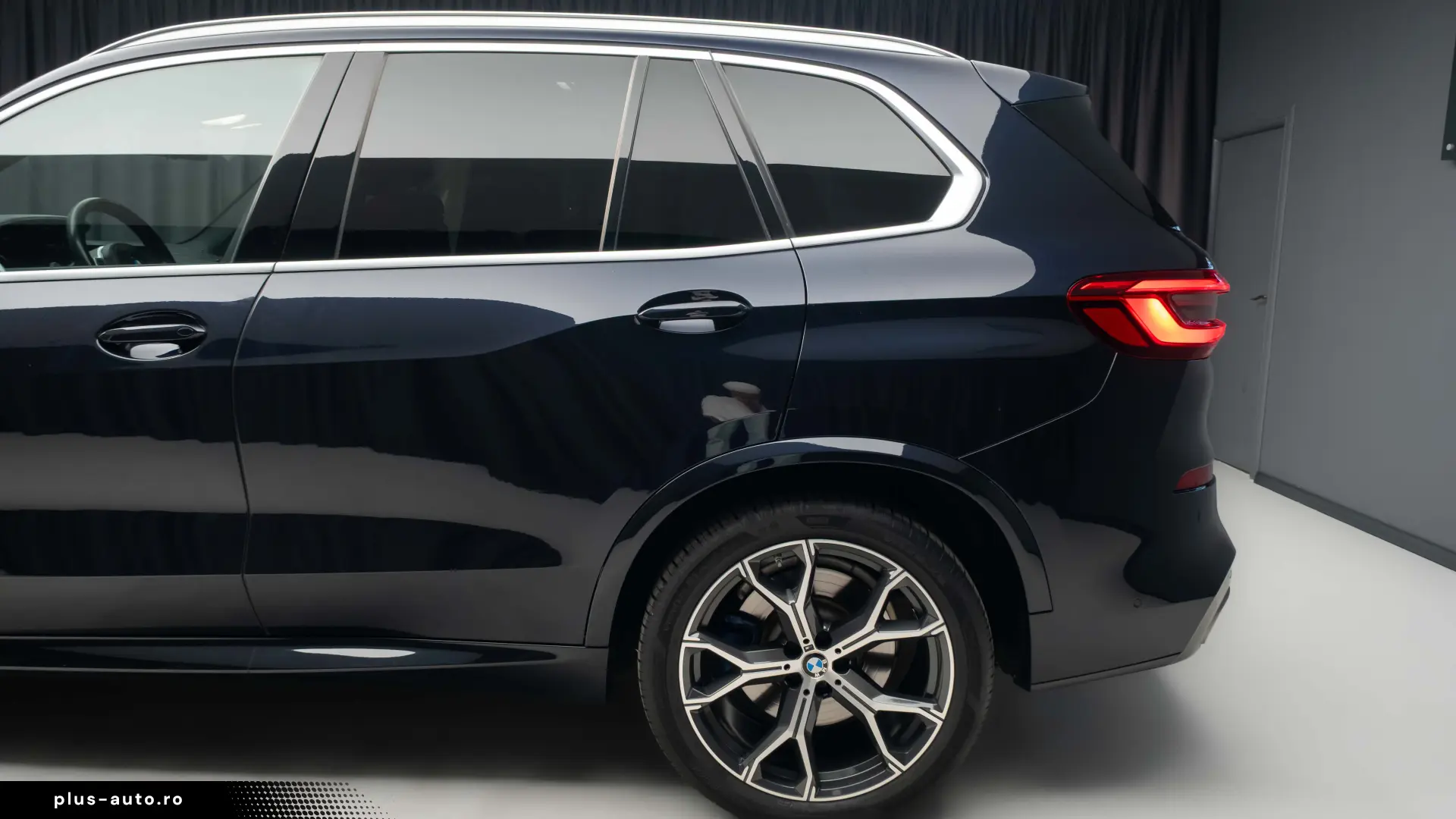 BMW M5 M50d