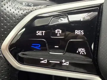 VW Golf R 4 Performance