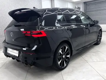 VW Golf R 4 Performance