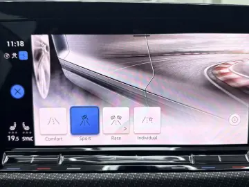 VW Golf R 4 Performance
