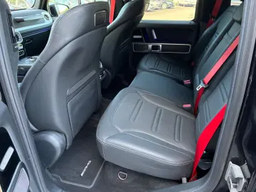 MERCEDES-BENZ G 400