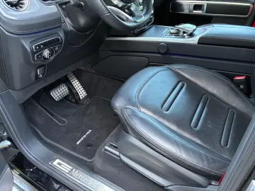 MERCEDES-BENZ G 400