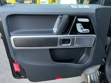 MERCEDES-BENZ G 400