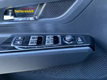 SSANGYONG Korando e-motion Titanium    Leder  Kamera Navi