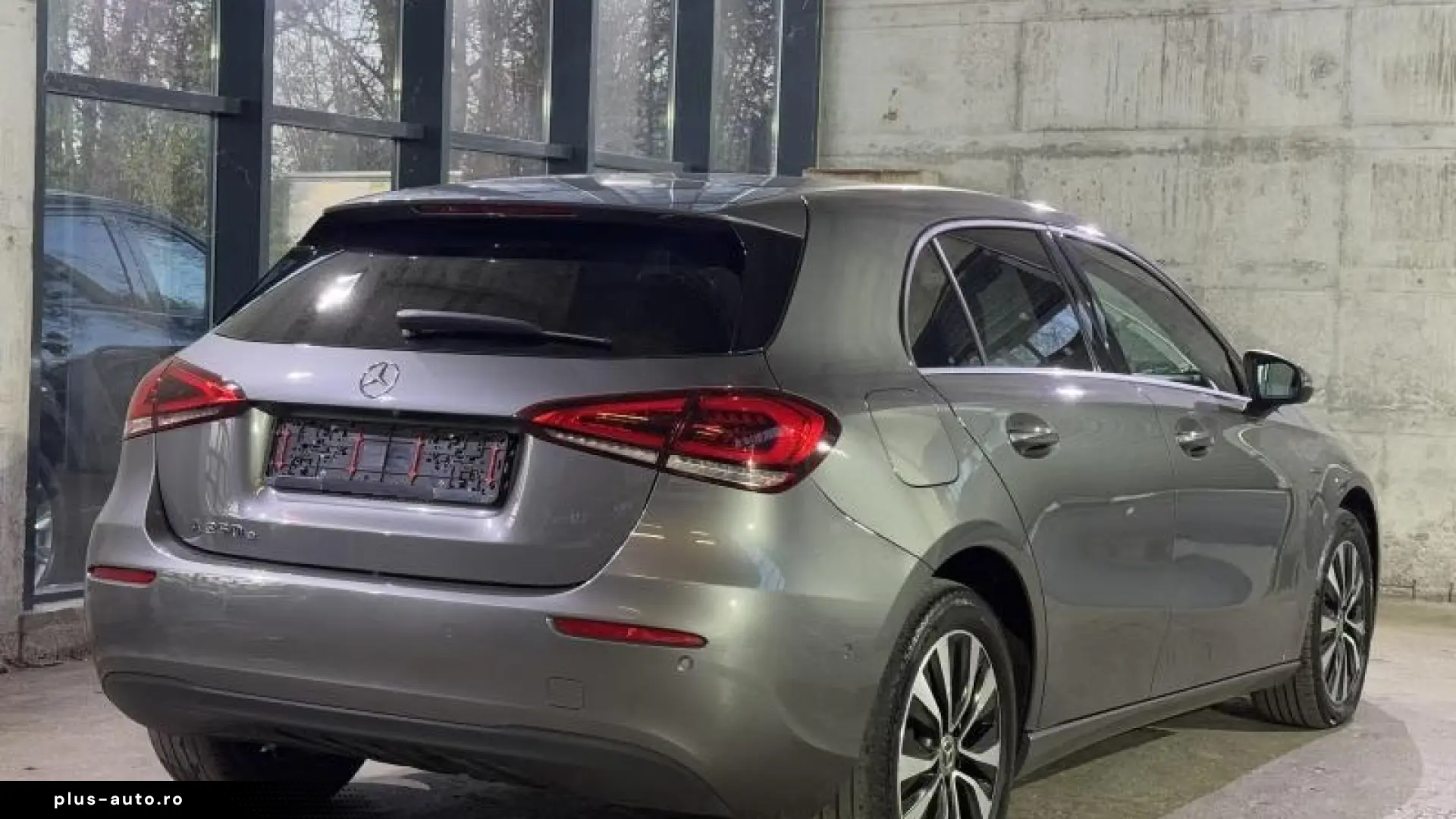 Mercedes-Benz A 250 e