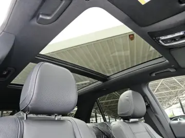MERCEDES-BENZ GLE 450 4M AMG Night Panorama Distronic AHK