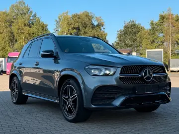 MERCEDES-BENZ GLE 450 AMG Night Panorama