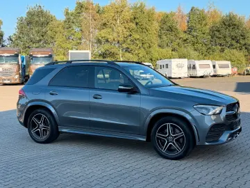 MERCEDES-BENZ GLE 450 AMG Night Panorama