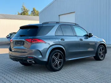 MERCEDES-BENZ GLE 450 AMG Night Panorama