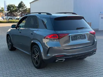 MERCEDES-BENZ GLE 450 AMG Night Panorama