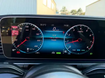 MERCEDES-BENZ GLE 450 AMG Night Panorama