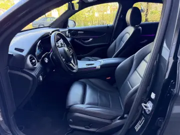 MERCEDES-BENZ GLC 200 Coupe 4-M LED MBUX Kamera Keyl…