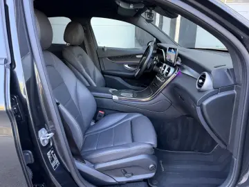 MERCEDES-BENZ GLC 200 Coupe 4-M LED MBUX Kamera Keyl…
