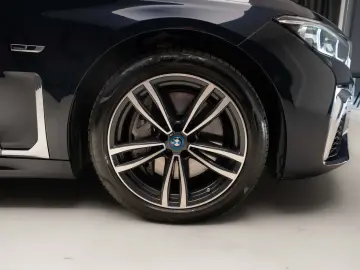 BMW 745e M-Sport
