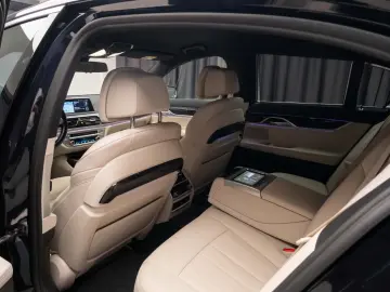 BMW 745e M-Sport