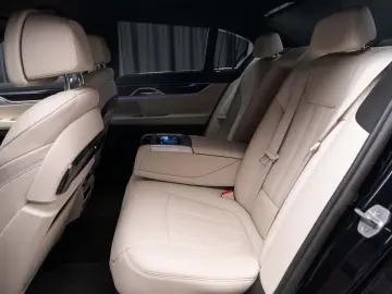 BMW 745e M-Sport