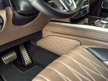 MERCEDES-BENZ G400d  AMG Line Superior Burmester Ful…