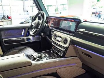 MERCEDES-BENZ G400d  AMG Line Superior Burmester Ful…