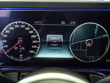 MERCEDES-BENZ G400d  AMG Line Superior Burmester Ful…