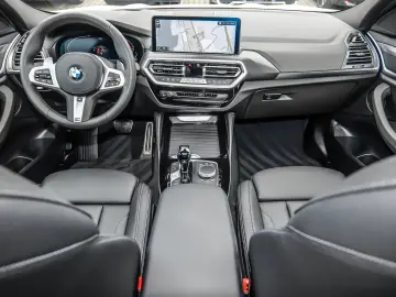 BMW X4 xDrive20d M SPORT AHK PANO ACC HuD HiFi